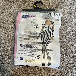 Women’s Beetlejuice Costume